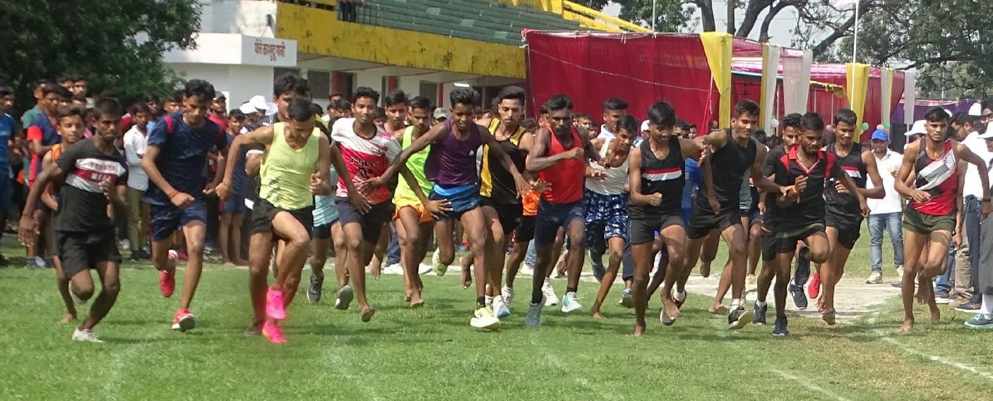 हथौड़ा स्पोर्ट्स स्टेडियम में जनपदीय माध्यमिक विद्यालयीय एथलेटिक्स प्रतियोगिता के शुभारम्भ में हथौड़ा स्पोर्ट्स स्टेडियम में जनपदीय माध्यमिक विद्यालयीय एथलेटिक्स प्रतियोगिता के शुभारम्भ में