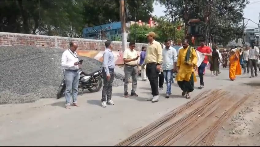 महाकालेश्वर मंदिर में सीबीआरआई के एक्सपर्ट ने की जांच.... आखिर कितना मजबूत है मंदिर का स्ट्रक्च महाकालेश्वर मंदिर में सीबीआरआई के एक्सपर्ट ने की जांच.... आखिर कितना मजबूत है मंदिर का स्ट्रक्च