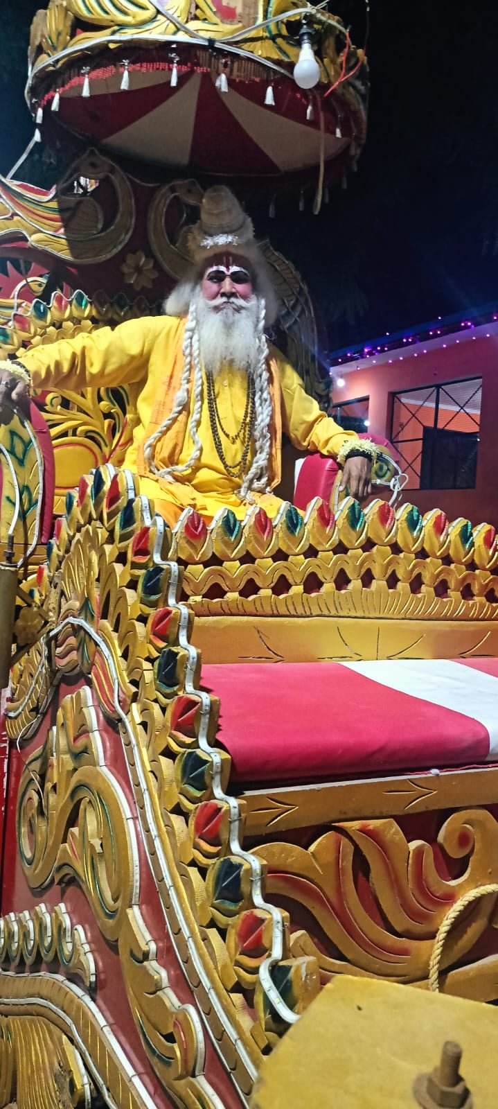 बिलसंडा नगर में महार्षि वाल्मीकि की जयंती पर शोभायात्रा का शुभारंभ करते विधायक विवेक वर्मा।स् बिलसंडा नगर में महार्षि वाल्मीकि की जयंती पर शोभायात्रा का शुभारंभ करते विधायक विवेक वर्मा।स्