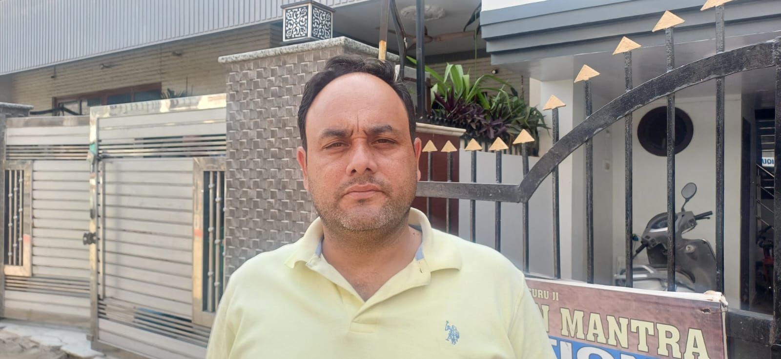 नन्हेडा स्थित विदया नगर में आ रहा गंदा पानी। नन्हेडा स्थित विदया नगर में आ रहा गंदा पानी।