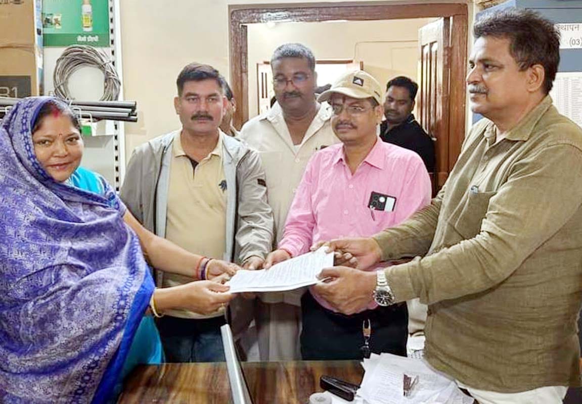 पुवायां सहकारी गन्ना विकास समिति के नवनिर्वाचित अध्यक्ष महेंद्रपाल। स्रोत महेंद्रपाल पुवायां सहकारी गन्ना विकास समिति के नवनिर्वाचित अध्यक्ष महेंद्रपाल। स्रोत महेंद्रपाल