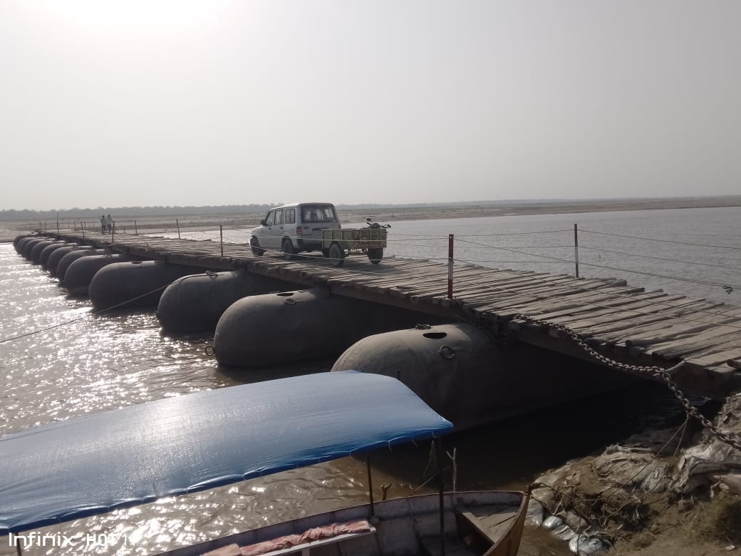 शारदा नदी पर शुरू हुआ नावों का संचालन।स्रोत:राहगीर
