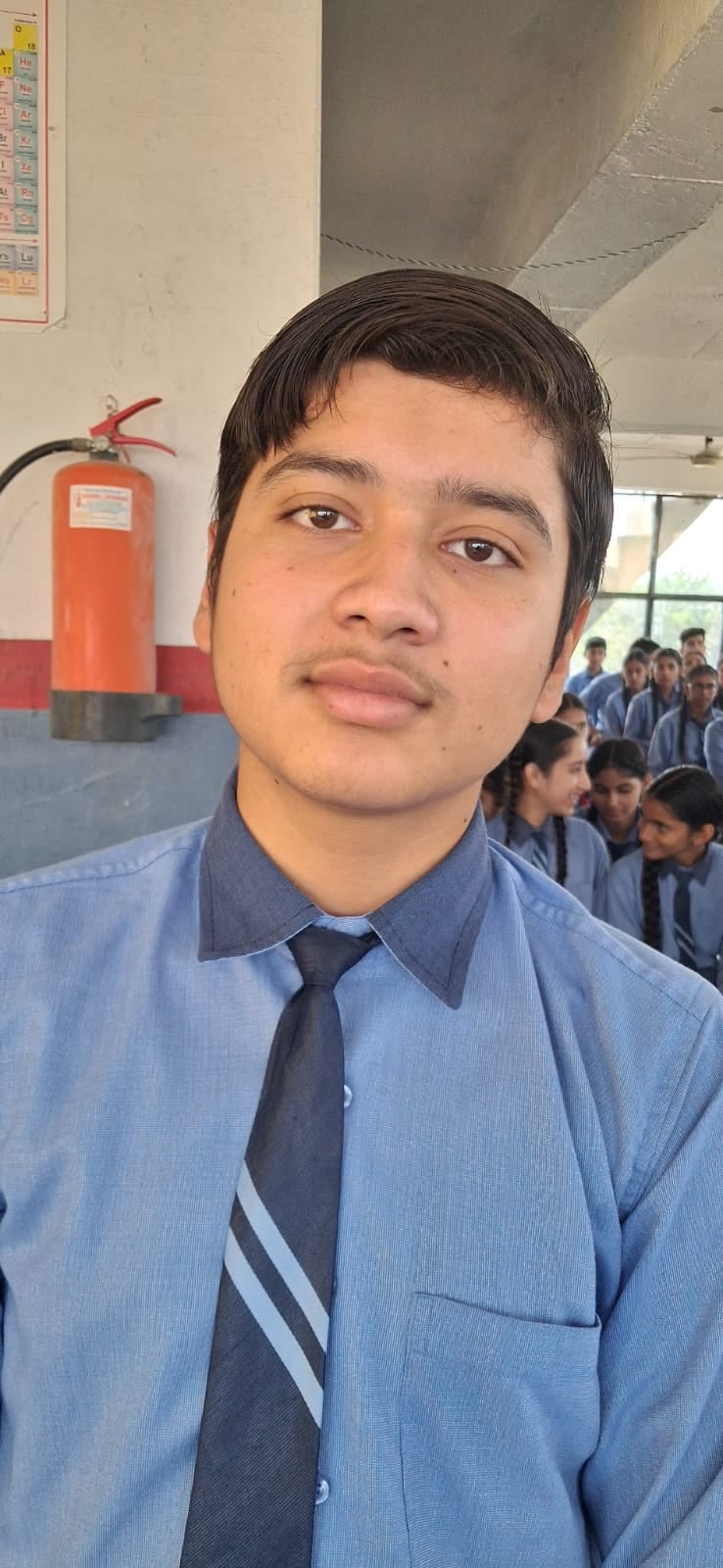 शिवालिक हिल पब्लिक स्कूल अंब में अमर उजाला फांउडेशन के कार्य्रक्रम पुलिस की पाठशाला में बच्चों 