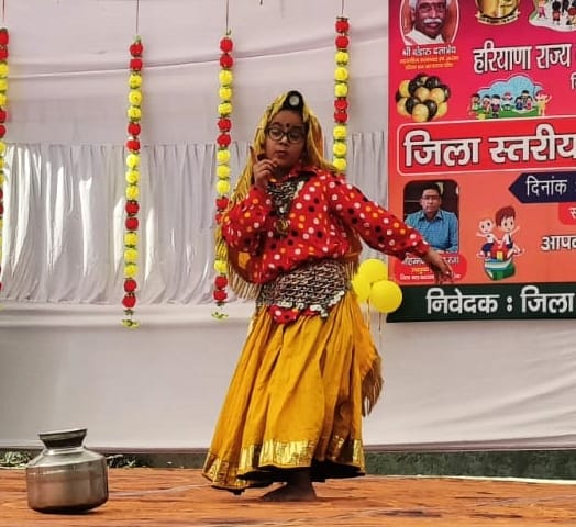 19जेएनडी34: बाल भवन में आयोजित कार्यक्रम में नृत्य प्रस्तुत करते बच्चे। संवाद