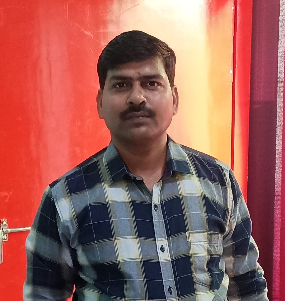 पीलीभत बरेली हाईवे पर ललौरीखेड़ा में लगी लाईटे।संवाद पीलीभत बरेली हाईवे पर ललौरीखेड़ा में लगी लाईटे।संवाद