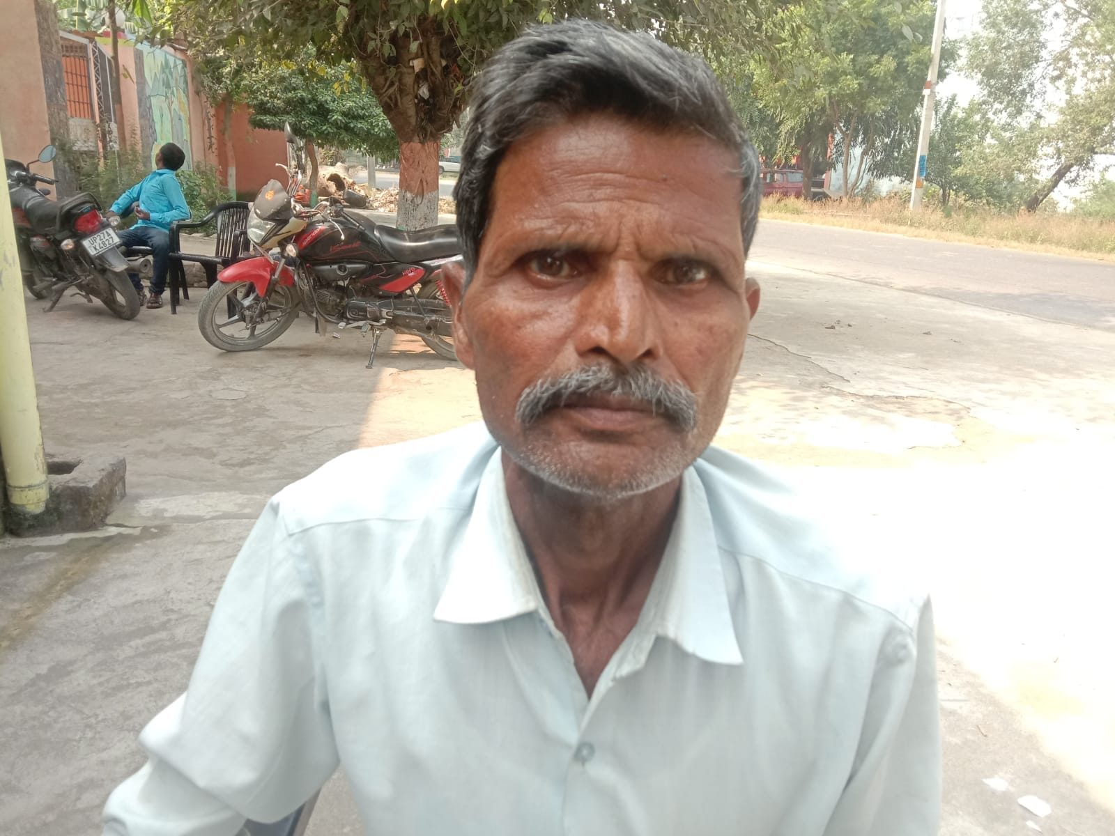 पूरनपुर क्षेत्र का गांव खमरिया पटृी।संवाद