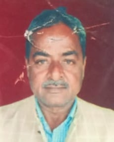 नगर पंचायत मझोला में हाईवे पर खराब पड़ी लाईटें व छाया अंधेरा।संवाद