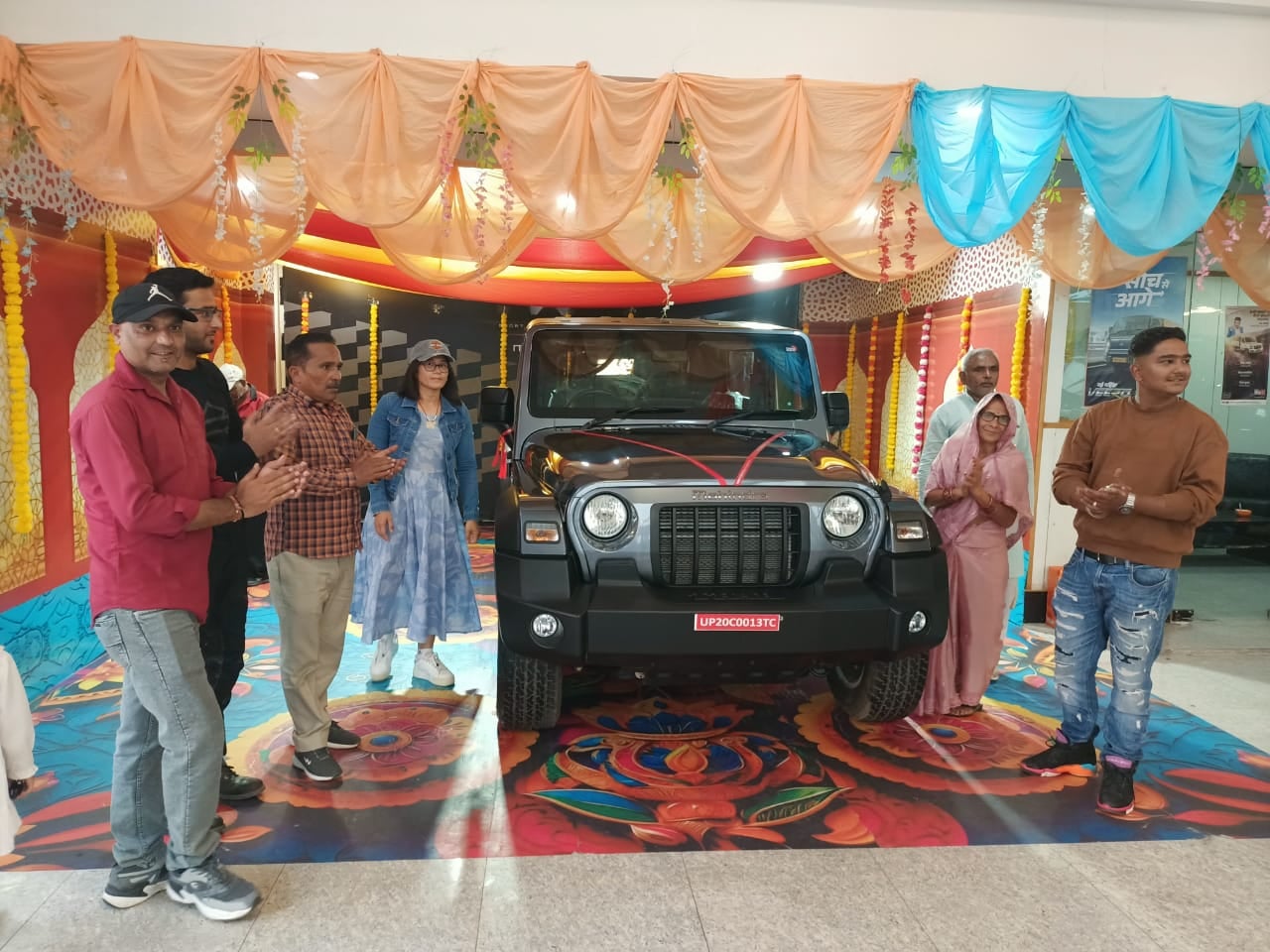 बिजनौर में धनतेरस पर चौधरी होंडा शोरूम पर स्कूटी खरीदी महिला संवाद बिजनौर में धनतेरस पर चौधरी होंडा शोरूम पर स्कूटी खरीदी महिला संवाद