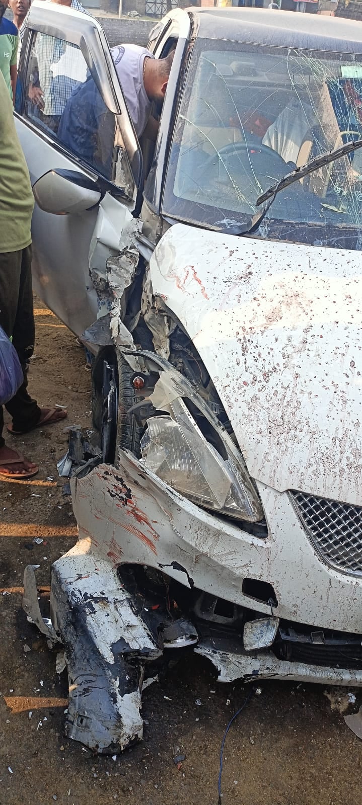 बीसलपुर के सामुदायिक स्वास्थ्य केंद्र में भर्ती घायल सेठपाल सिंह।संवाद बीसलपुर के सामुदायिक स्वास्थ्य केंद्र में भर्ती घायल सेठपाल सिंह।संवाद