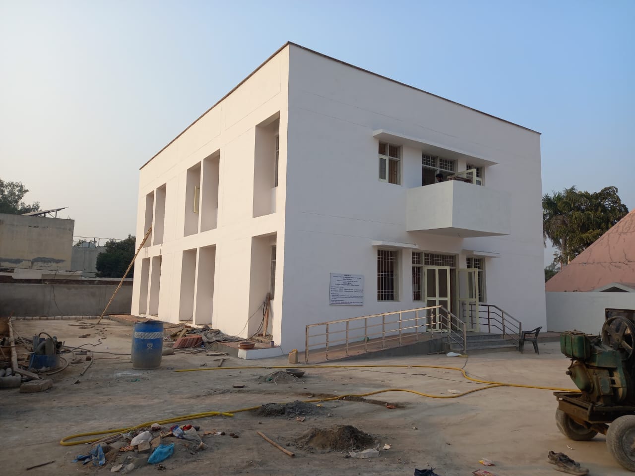 नई हाउसिंग बोर्ड चौकी में बनाई गई आधुनिक किचन। संवाद