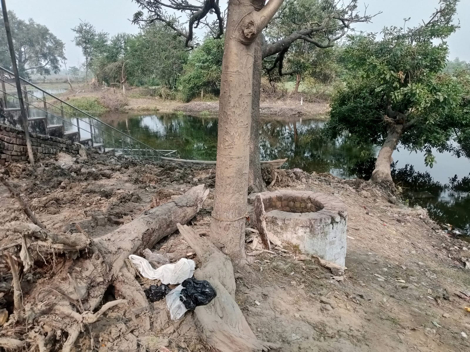 सेठघाट मार्ग का निर्माण कराया, लेकिन नाली का निर्माण नहीं कराया। संवाद सेठघाट मार्ग का निर्माण कराया, लेकिन नाली का निर्माण नहीं कराया। संवाद