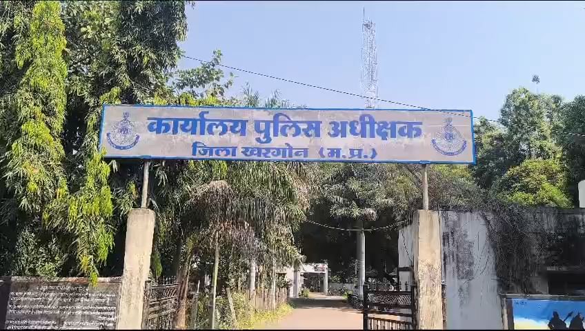 घटना से जुड़ी जानकारी देते खरगोन एडिशनल एसपी मनोहर सिंह बरिया