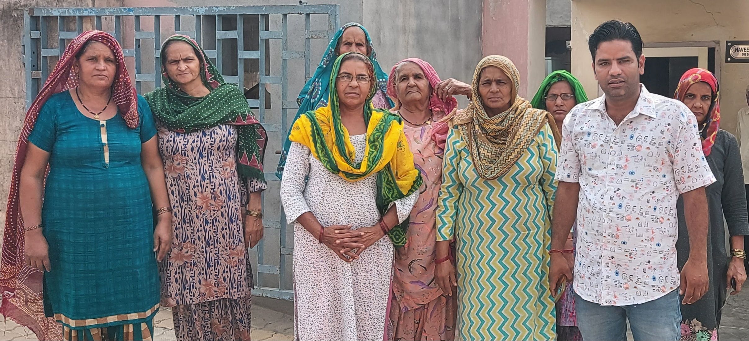 05जेएनडी29 : सीवरेज की समस्या को लेकर पार्षद के साथ जनस्वास्थ्य विभाग कार्यालय पहुंची पटेल नगर 05जेएनडी29 : सीवरेज की समस्या को लेकर पार्षद के साथ जनस्वास्थ्य विभाग कार्यालय पहुंची पटेल नगर