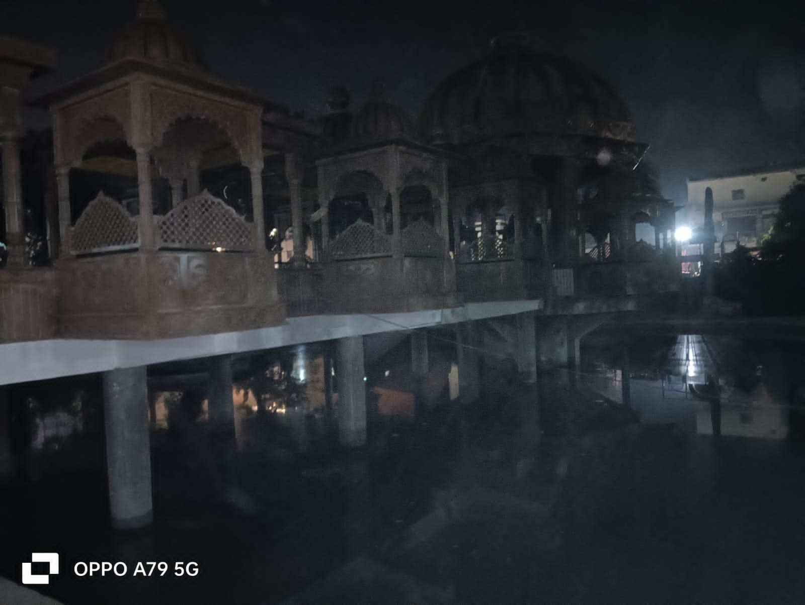 छठ पूजा के लिए हनुमान धाम के शिव सरोवर में भरा गया पानी। सौजन्य : मंदिर छठ पूजा के लिए हनुमान धाम के शिव सरोवर में भरा गया पानी। सौजन्य : मंदिर