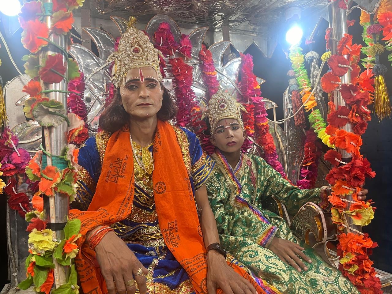 जहानाबाद कस्बे में पुरैना शिव मंदिर से निकाली गई राम बारात।संवाद जहानाबाद कस्बे में पुरैना शिव मंदिर से निकाली गई राम बारात।संवाद
