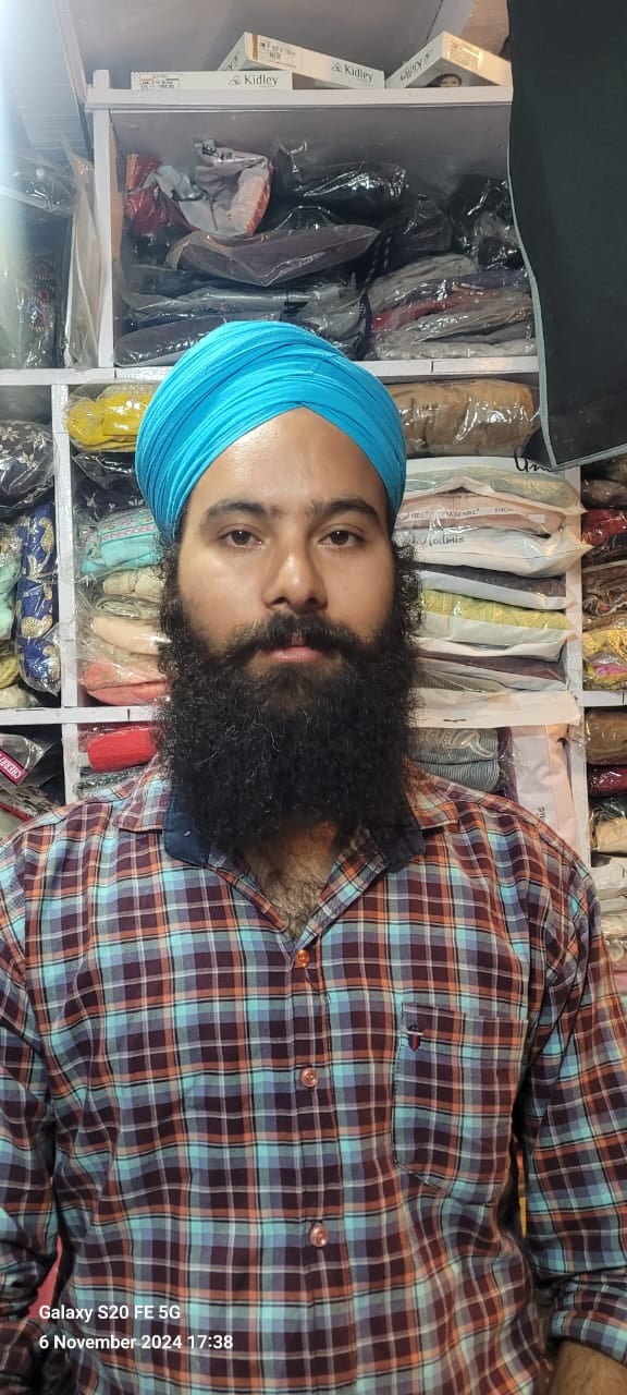 मुख्य बाजार मैहरे में लगे कचरे के ढेर। संवाद