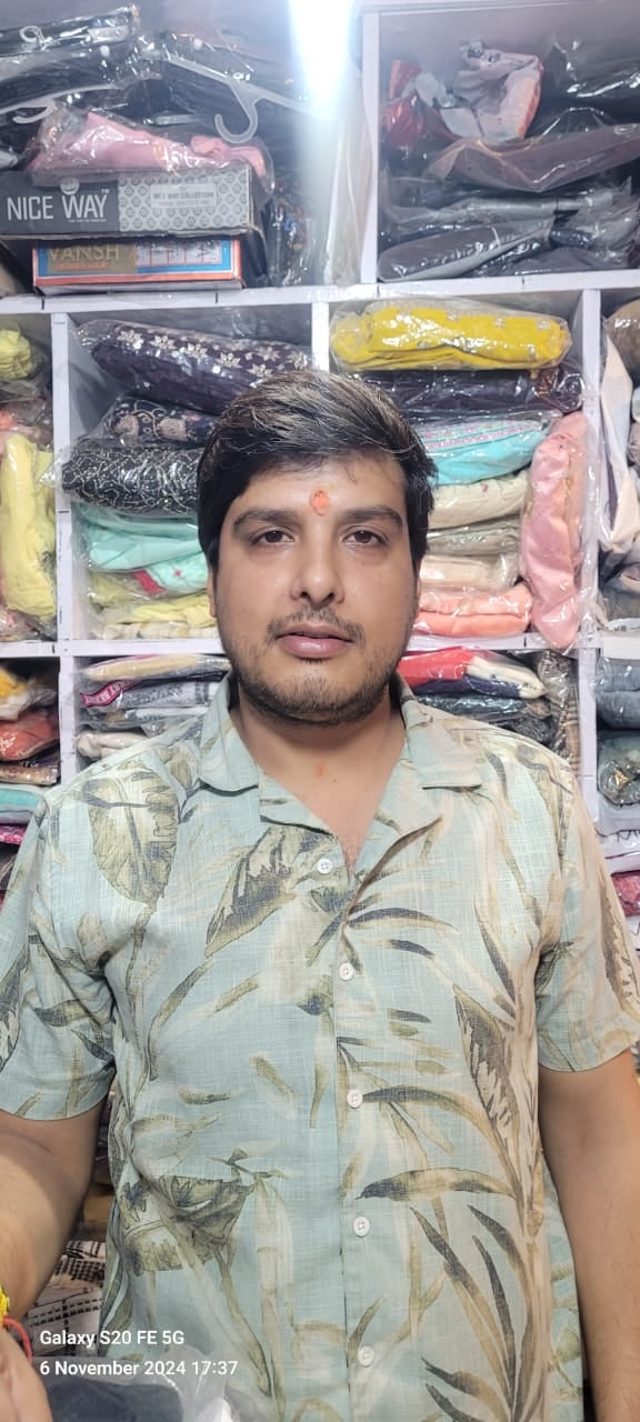 मुख्य बाजार मैहरे में लगे कचरे के ढेर। संवाद