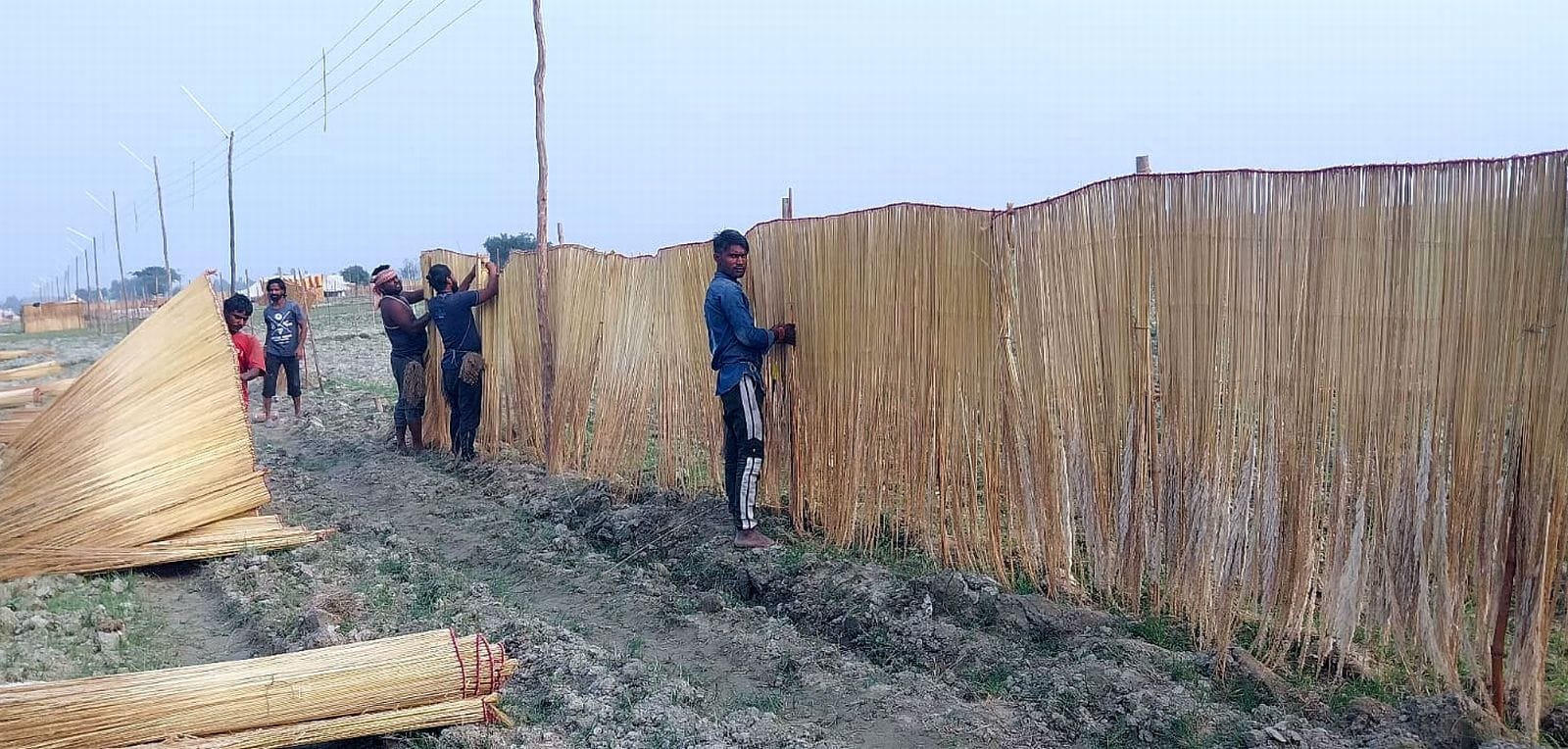 ककोड़ा मेला में लगा पुलिस का टैंट। संवाद ककोड़ा मेला में लगा पुलिस का टैंट। संवाद