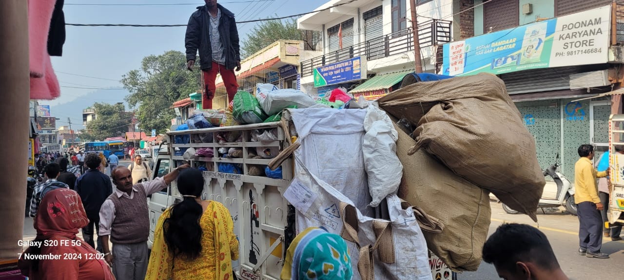 लवली बन्याल उप प्रधान भकरेड़ी पंचायत। संवाद लवली बन्याल उप प्रधान भकरेड़ी पंचायत। संवाद