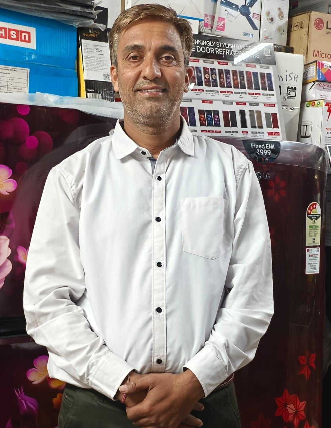 लवली बन्याल उप प्रधान भकरेड़ी पंचायत। संवाद लवली बन्याल उप प्रधान भकरेड़ी पंचायत। संवाद