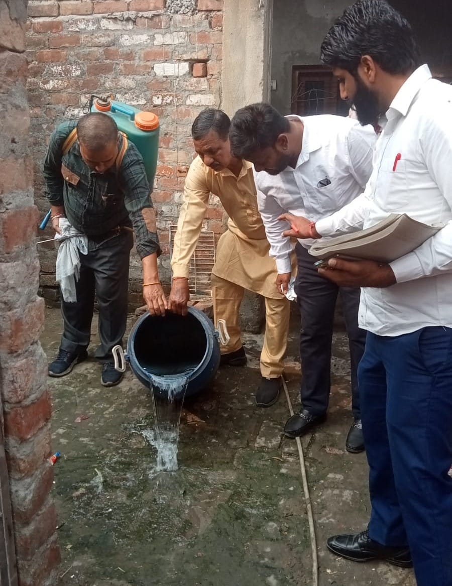 कुरुक्षेत्र। खून की जांच करती टीम। विज्ञप्ति कुरुक्षेत्र। खून की जांच करती टीम। विज्ञप्ति