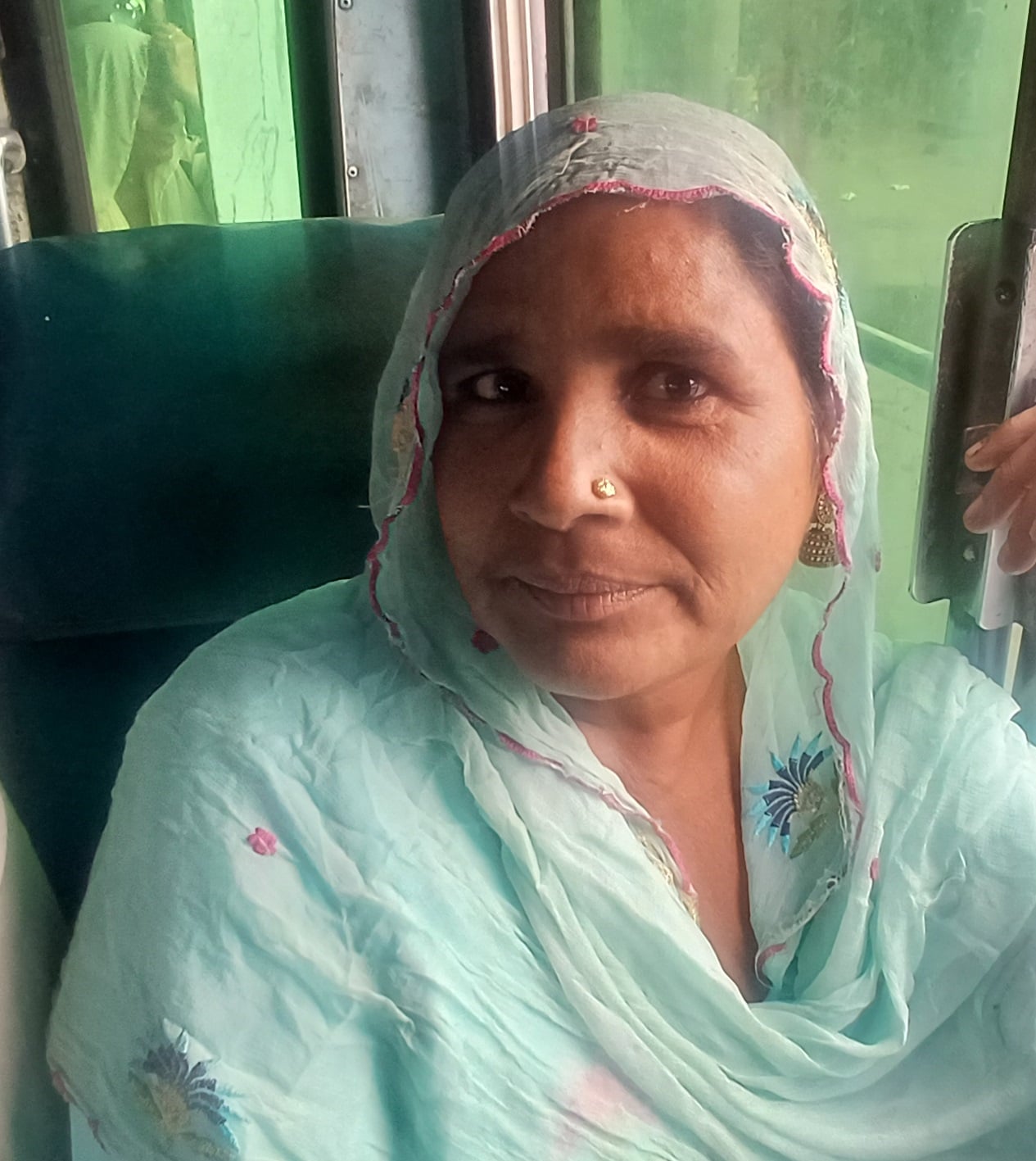 अंबाला छावनी बस अड्डा परिसर में कपाल मोचन मेले में जाने वाले यात्रियों को जानकारी देने के लिए ब अंबाला छावनी बस अड्डा परिसर में कपाल मोचन मेले में जाने वाले यात्रियों को जानकारी देने के लिए ब
