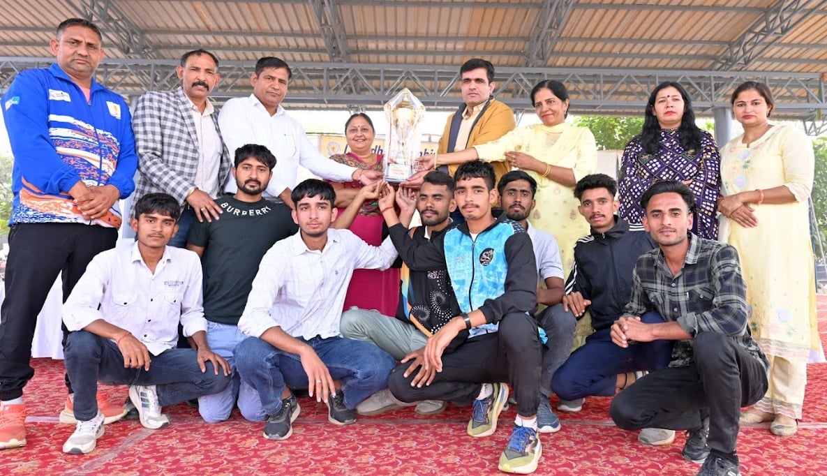 14जेएनडी19: दौड़ प्रतियोगिता में भाग लेती महिला खिलाड़ी। संवाद 14जेएनडी19: दौड़ प्रतियोगिता में भाग लेती महिला खिलाड़ी। संवाद