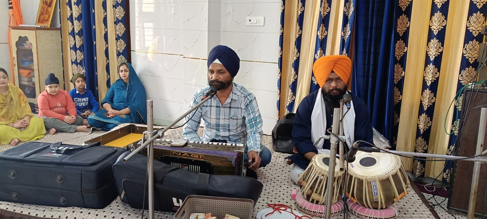 अंबाला छावनी के पंजाबी गुरुद्वारा साहिब में आयोजित कार्यक्रम में मौजूद संगत। संवाद अंबाला छावनी के पंजाबी गुरुद्वारा साहिब में आयोजित कार्यक्रम में मौजूद संगत। संवाद