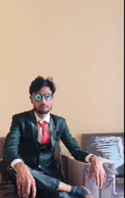 यहां से गिरकर हुई मजदूर की मौत। यहां से गिरकर हुई मजदूर की मौत।