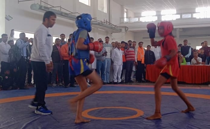17जेएनडी28: प्रतियोगिता में दमखम दिखाते हुए खिलाड़ी। संवाद