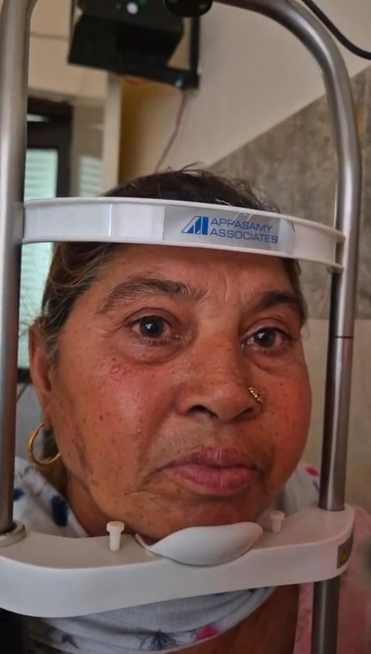 छावनी नागरिक अस्पताल की नेत्र रोग विशेषज्ञ डॉ. रेणु बेरी पजनी: स्वयं छावनी नागरिक अस्पताल की नेत्र रोग विशेषज्ञ डॉ. रेणु बेरी पजनी: स्वयं