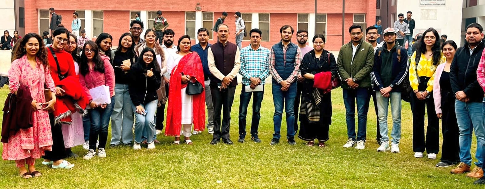 19सीटीके25...राज्य स्तरीय खेल प्रतियोगिता को लेकर शिक्षकों के साथ बैठक करते अधिकारी। संवाद 19सीटीके25...राज्य स्तरीय खेल प्रतियोगिता को लेकर शिक्षकों के साथ बैठक करते अधिकारी। संवाद