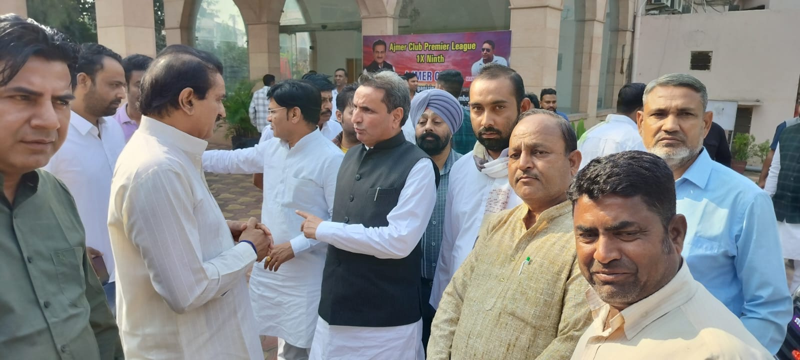 अजमेर पहुंचे पूर्व आरटीडीसी अध्यक्ष धर्मेंद्र राठौड़ अजमेर पहुंचे पूर्व आरटीडीसी अध्यक्ष धर्मेंद्र राठौड़
