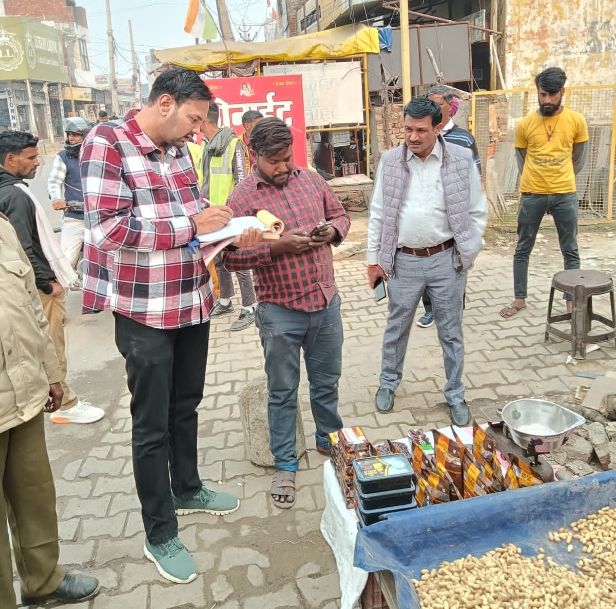 फोटो 17. सोनीपत में ककरोई रोड किनारे भट्ठियाें को ध्वस्त करता बुलडोजर। स्रोत: नगर निगम फोटो 17. सोनीपत में ककरोई रोड किनारे भट्ठियाें को ध्वस्त करता बुलडोजर। स्रोत: नगर निगम