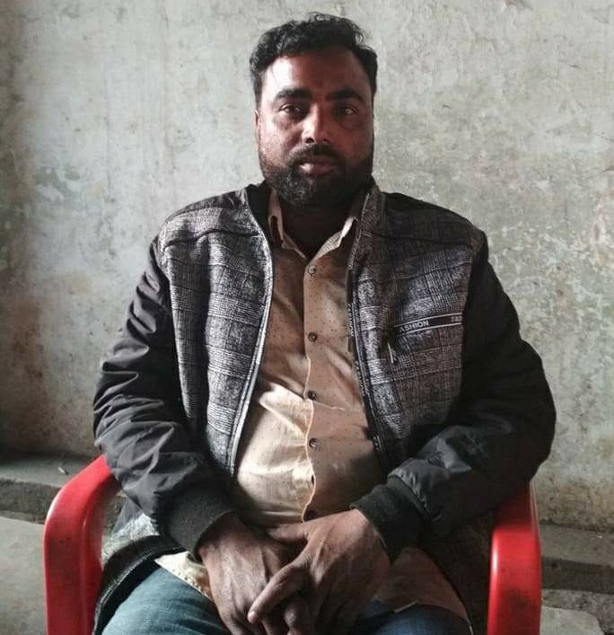 दंदौल पुल के पास टूटी पड़ी पुलिया।संवाद दंदौल पुल के पास टूटी पड़ी पुलिया।संवाद
