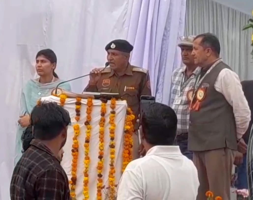 22जेएनडी32: यूथ फेस्टिवल में प्रस्तुति देते हुए प्रतिभागी। संवाद 22जेएनडी32: यूथ फेस्टिवल में प्रस्तुति देते हुए प्रतिभागी। संवाद