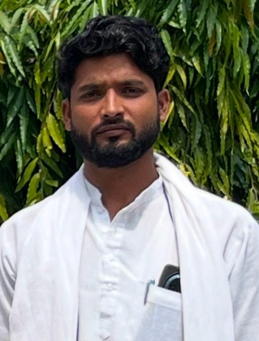 पीलीभीत के मोहल्ला पकड़िया में पाइप लाइन डालने के बाद खोदी पड़ी सड़क।संवाद पीलीभीत के मोहल्ला पकड़िया में पाइप लाइन डालने के बाद खोदी पड़ी सड़क।संवाद