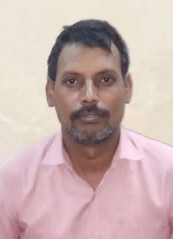 राजकीय कृषि बीज भंडार में लगी किसानों की भीड़। संवाद राजकीय कृषि बीज भंडार में लगी किसानों की भीड़। संवाद