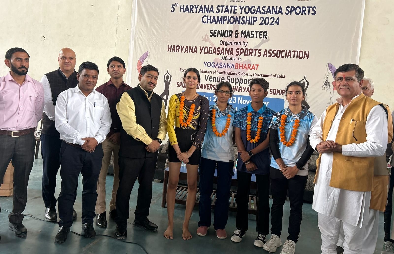 फोटो 14- सोनीपत के राई स्थित हरियाणा खेल विश्वविद्यालय में आयोजित सीनियर योग चैंपियनशिप में अपन फोटो 14- सोनीपत के राई स्थित हरियाणा खेल विश्वविद्यालय में आयोजित सीनियर योग चैंपियनशिप में अपन