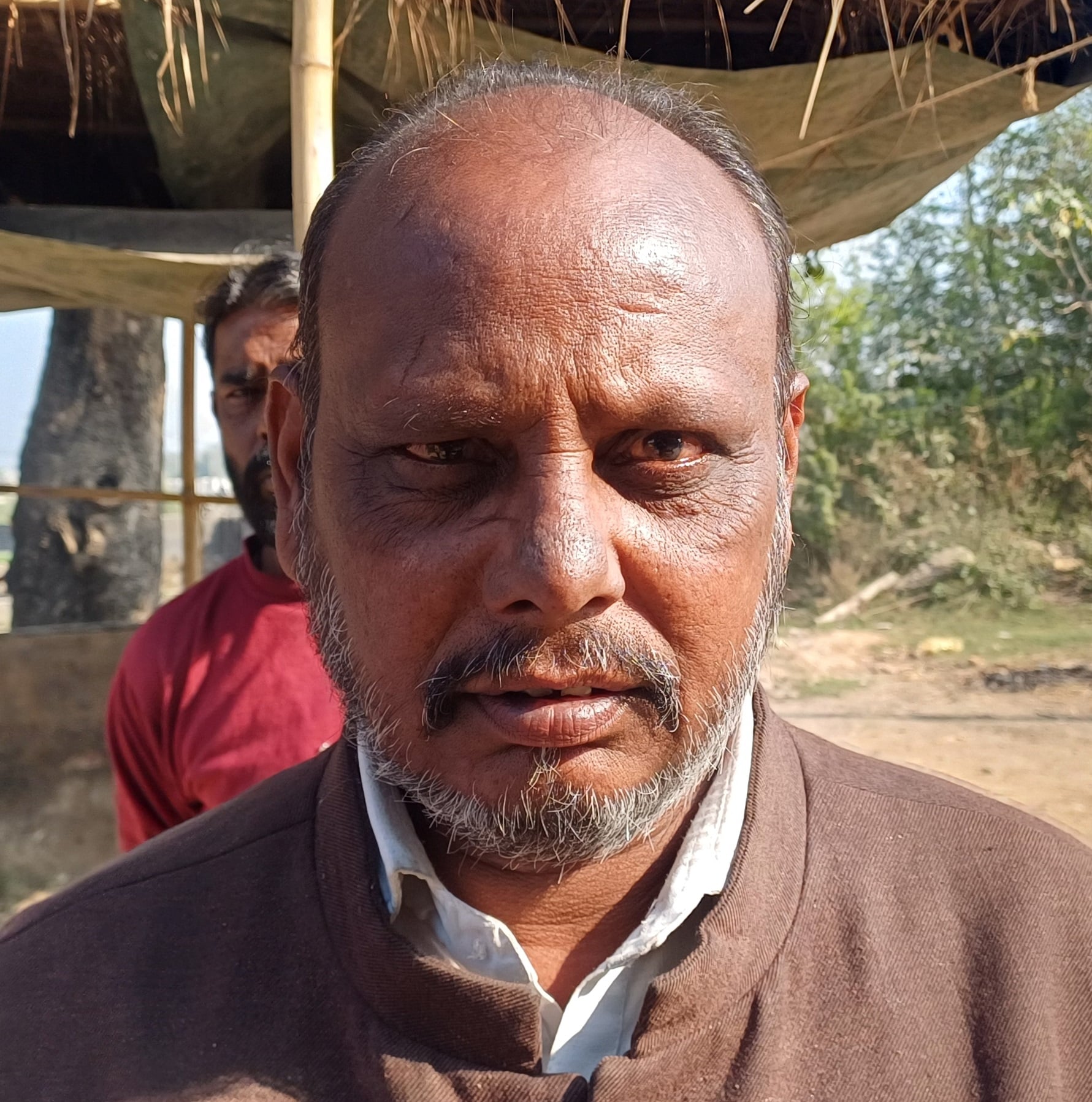अंबाला छावनी की मूढ़ा मंडी स्थित गंदगी से अटा नाला। संवाद अंबाला छावनी की मूढ़ा मंडी स्थित गंदगी से अटा नाला। संवाद