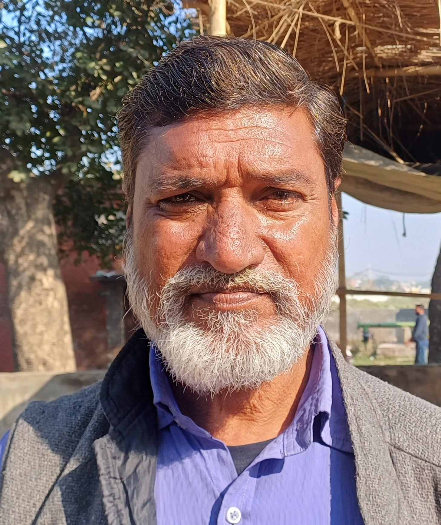 अंबाला छावनी की मूढ़ा मंडी स्थित गंदगी से अटा नाला। संवाद अंबाला छावनी की मूढ़ा मंडी स्थित गंदगी से अटा नाला। संवाद