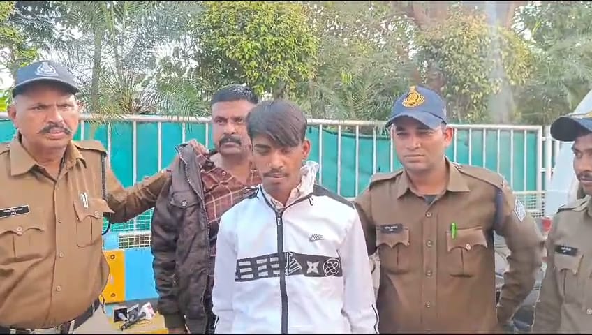 रोजाना दर्शन करने जाती थी आश्रम, रेकी की और दोस्तों के साथ मिलकर चुरा लिया लाखों का सामान अब चढ