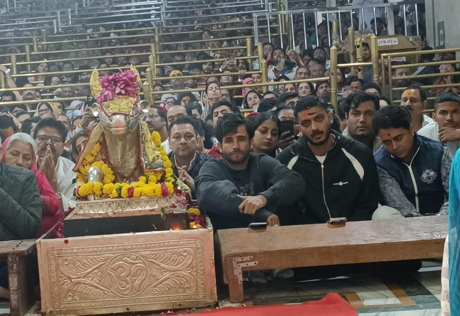 भस्म आरती में बाबा महाकाल का आशीर्वाद लेने आए 9 क्रिकेटर, मीडिया से कहा - महाकाल बुलाते हैं और 
