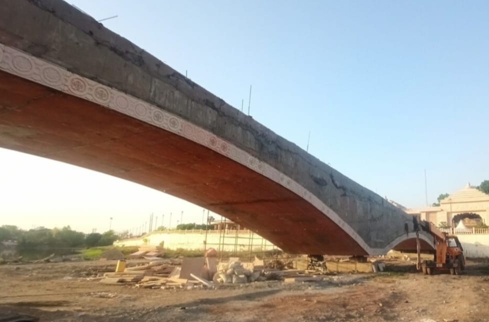 भस्म आरती के दौरान श्री गणेश स्वरूप मे नजर आए बाबा महाकाल, नववर्ष पर महाकाल मंदिर जाने के लिए म भस्म आरती के दौरान श्री गणेश स्वरूप मे नजर आए बाबा महाकाल, नववर्ष पर महाकाल मंदिर जाने के लिए म