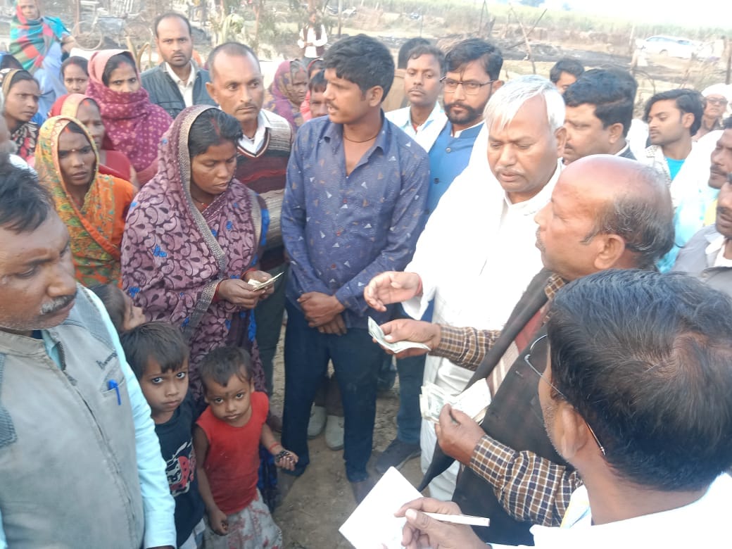 सुन्दरवल में जली गन्ने की फसल।संवाद