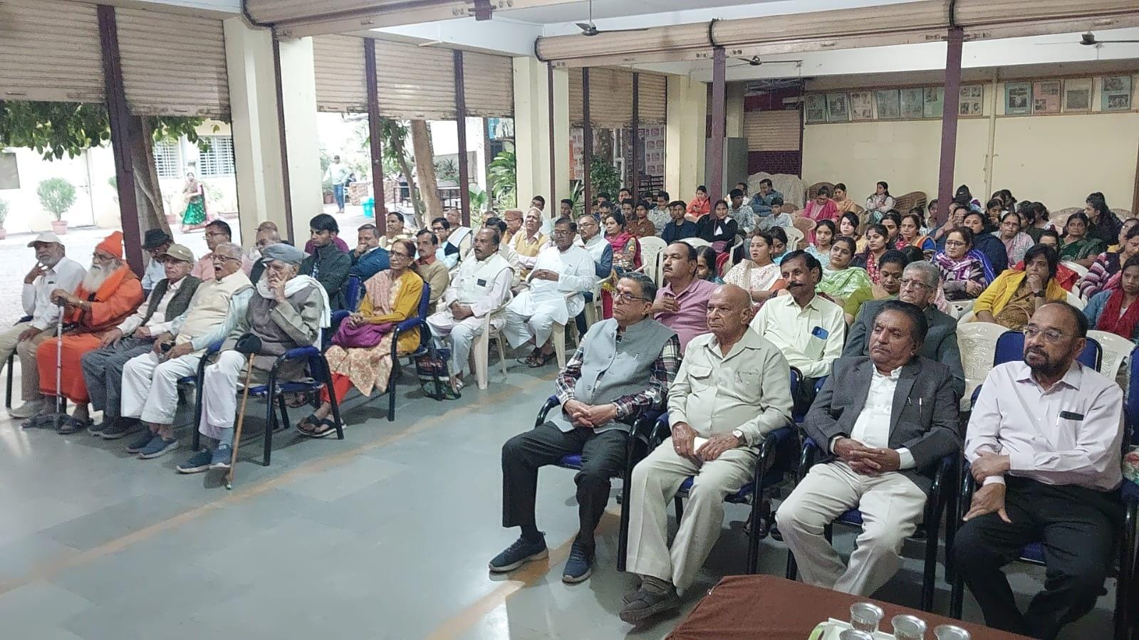 अखिल भारतीय सद्भावना व्याख्यानमाला वक्ताओ के बोल - साहित्य शब्दों का संग्रह नहीं बल्की समाज में अखिल भारतीय सद्भावना व्याख्यानमाला वक्ताओ के बोल - साहित्य शब्दों का संग्रह नहीं बल्की समाज में