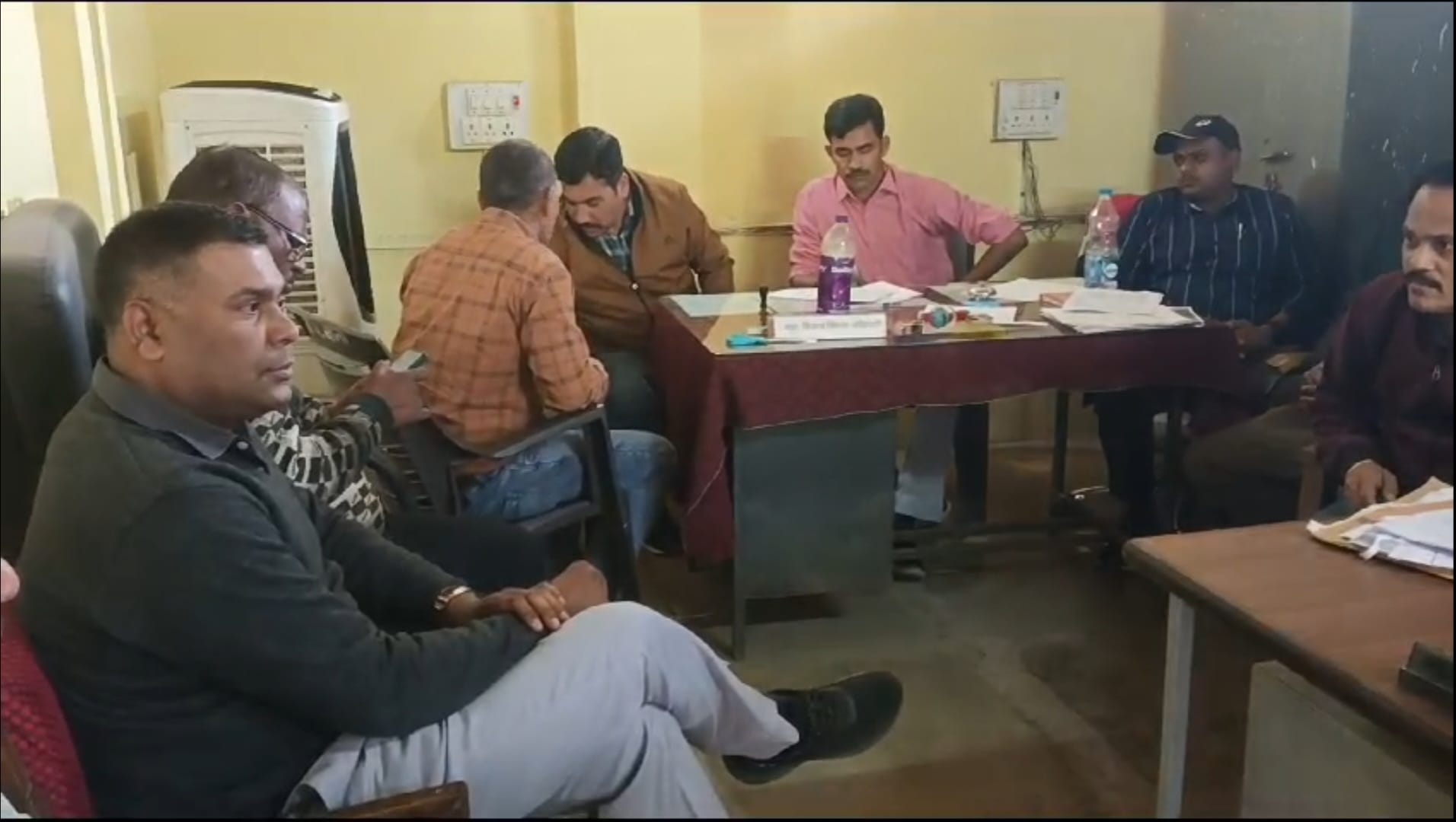 रिश्वत खोर रिश्वत खोर