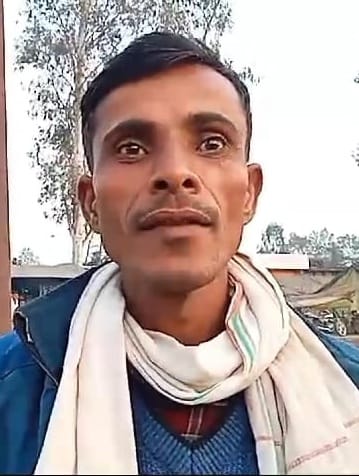 नोवल चीनी मिल बरखेड़ा के कैश कांउटर पर लगी किसानों की भीड़।संवाद नोवल चीनी मिल बरखेड़ा के कैश कांउटर पर लगी किसानों की भीड़।संवाद