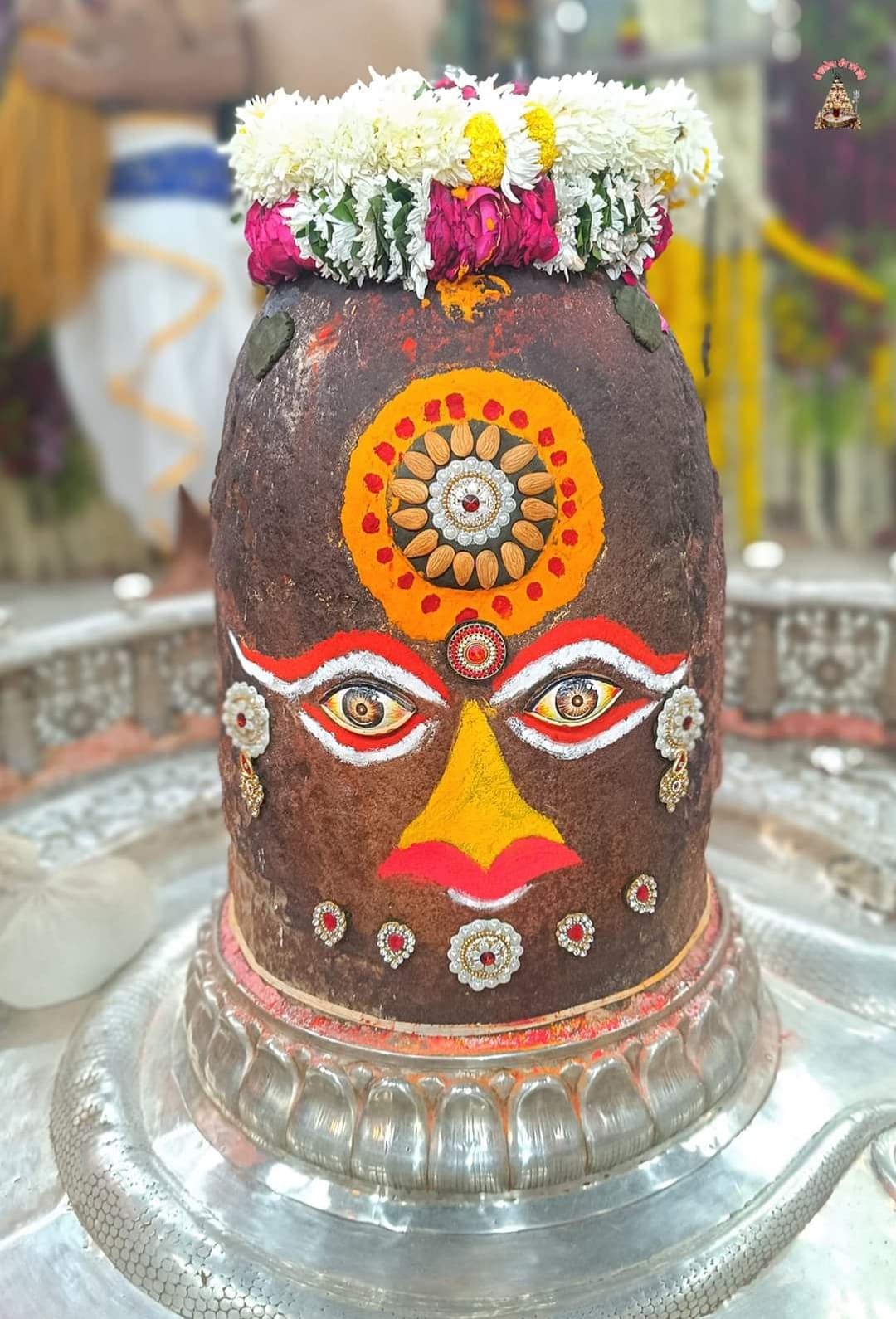 आज सुबह कुछ ऐसे स्वरूप में हुआ बाबा महाकाल का श्रृंगार आज सुबह कुछ ऐसे स्वरूप में हुआ बाबा महाकाल का श्रृंगार
