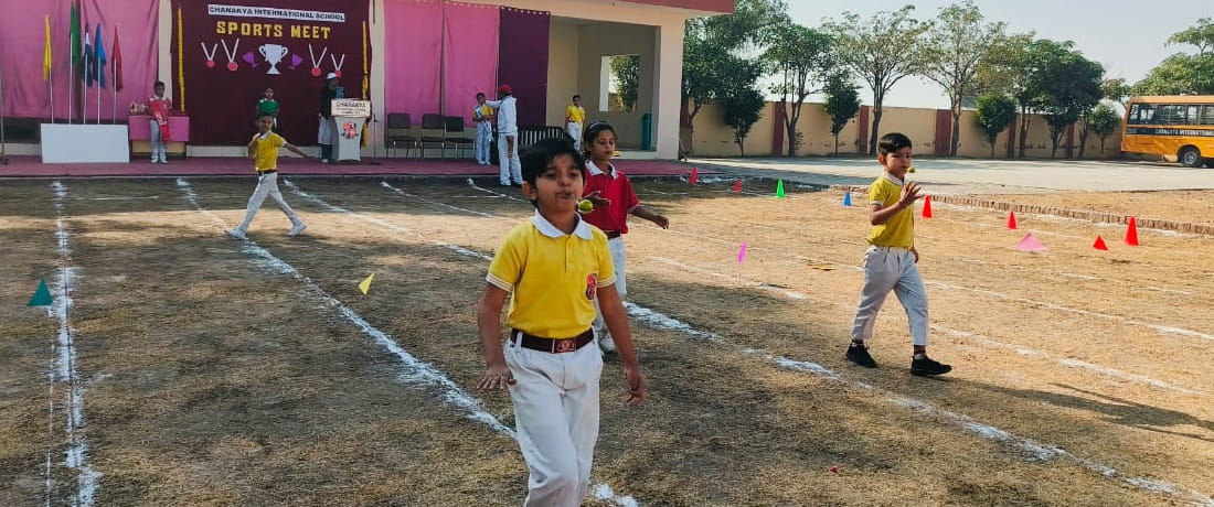 08जेएनडी20: खेलकूद प्रतियोगिता में हिस्सा लेते हुए प्रतिभागी। संवाद 08जेएनडी20: खेलकूद प्रतियोगिता में हिस्सा लेते हुए प्रतिभागी। संवाद